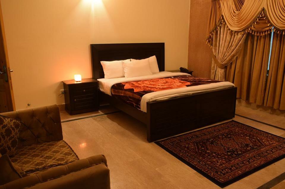 Royal Emirates Residence Abbottabad Eksteriør billede