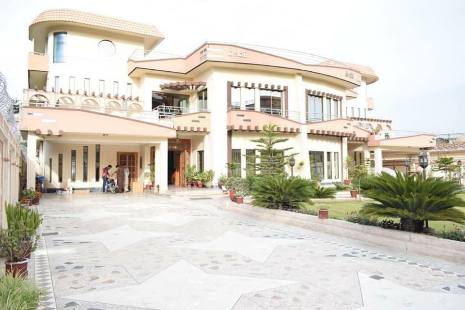 Royal Emirates Residence Abbottabad Eksteriør billede
